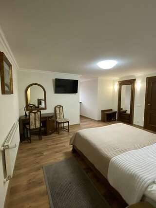 Гостевой дом “Luxury House“in Old Town Каменец-Подольский Двухместный номер Делюкс с 1 кроватью-4