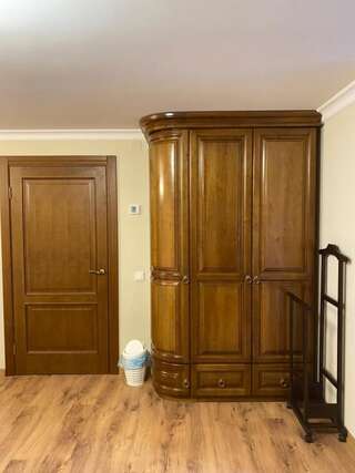 Гостевой дом “Luxury House“in Old Town Каменец-Подольский Двухместный номер Делюкс с 1 кроватью и душем-9